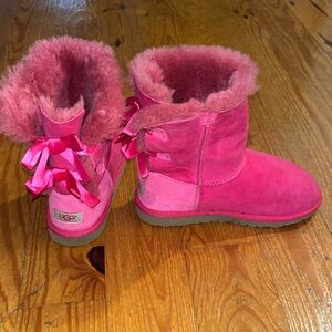 UGG Boots, Bailey's, fun hot pink - size 5 with back ribbon detailing Style#3280